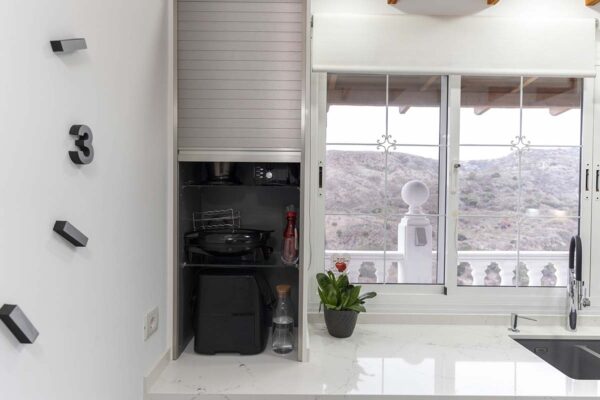 Cocina Lacada en Blanco Tiradores Minimalistas - Madefor (18)