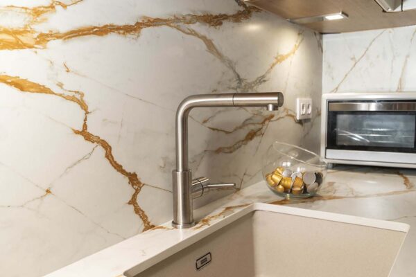 Cocina Nueva en Maspalomas Cocina en Marmol Blanco - Madefor (12)