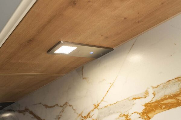 Cocina Nueva en Maspalomas Cocina en Marmol Blanco - Madefor (9)