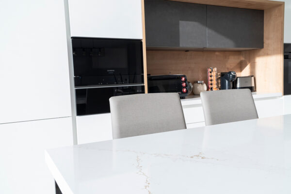 Cocina reformada por Madefor en el Barrio de Las Mesas